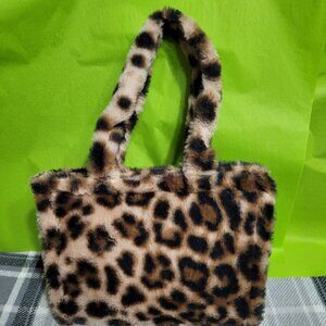 P2686-NEW YOYO Faux Fur Leopard Bag-Super Soft